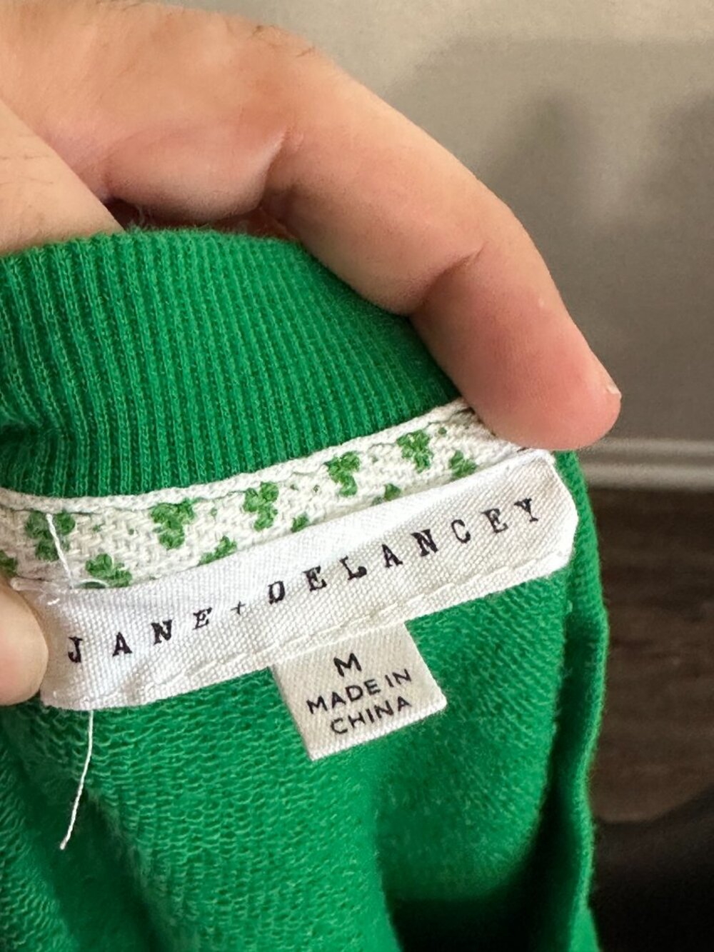 Jane + Delancey Clover Sweatshirt Women’s Medium Green St Patrick’s Day Crewneck - Picture 6 of 7
